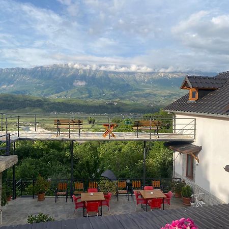 Bixhaku Guesthouse Gjirokaster Exterior photo